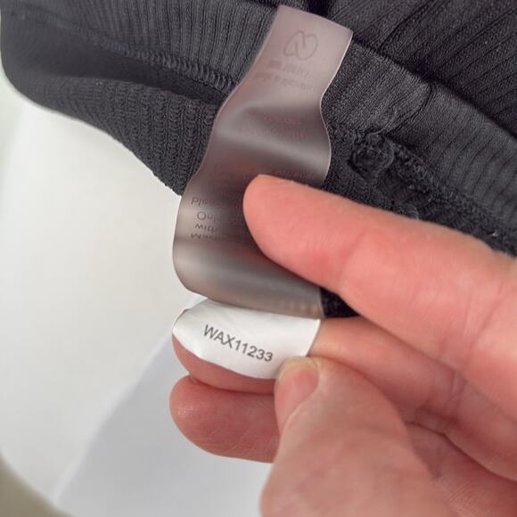 Calls Womens Black Ribbed Sleeveless Racerback Tank Size M Stretch Knit - Picture 8 of 9